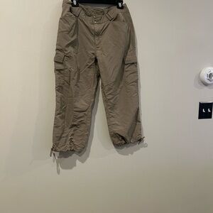 The North Face Women’s Khaki Cargo Hiking Pants Size 14 Lightweight Outdoor
